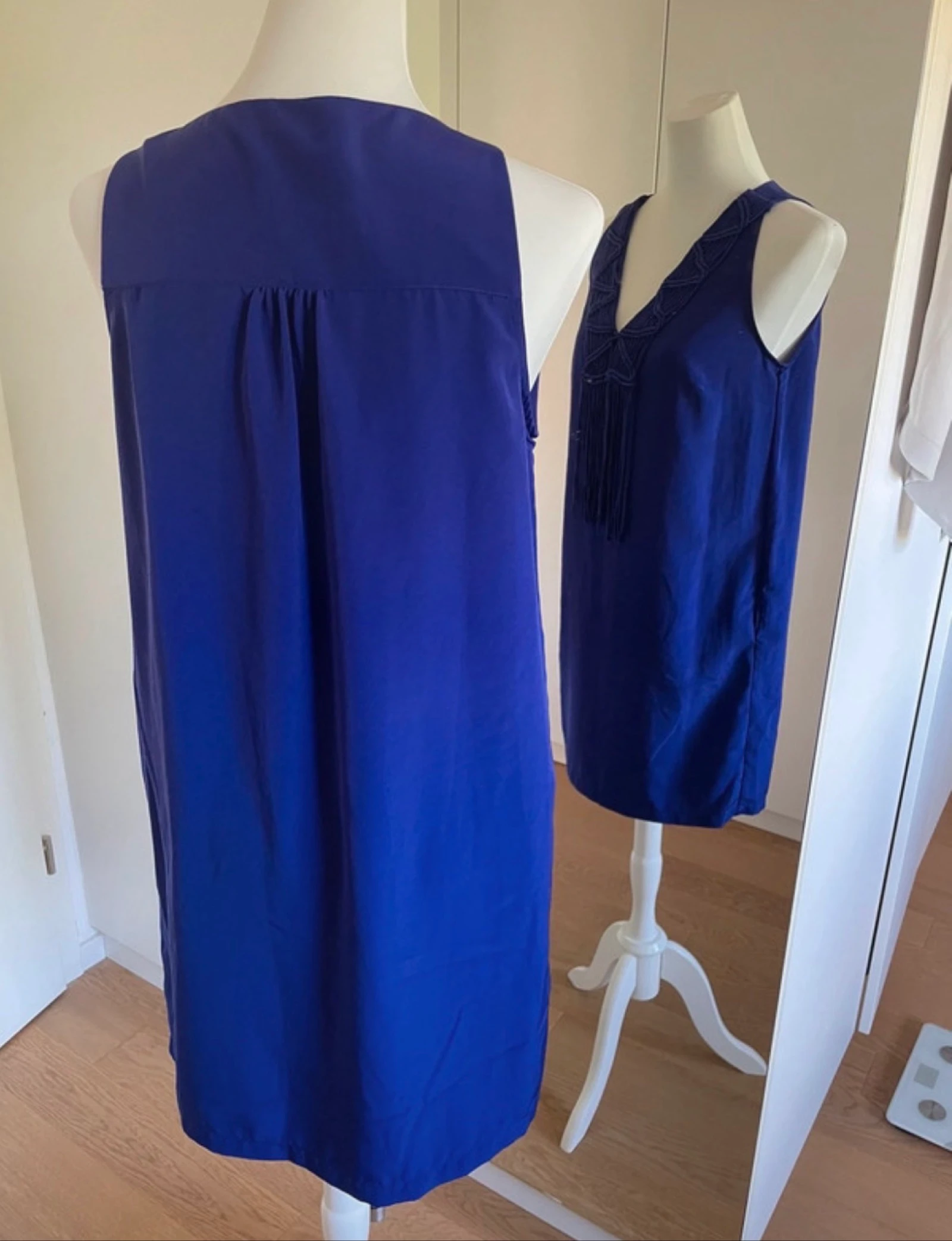 Vestido recto veraniego azul Zara Basic con macramé y flecos – Talla M – photo 2
